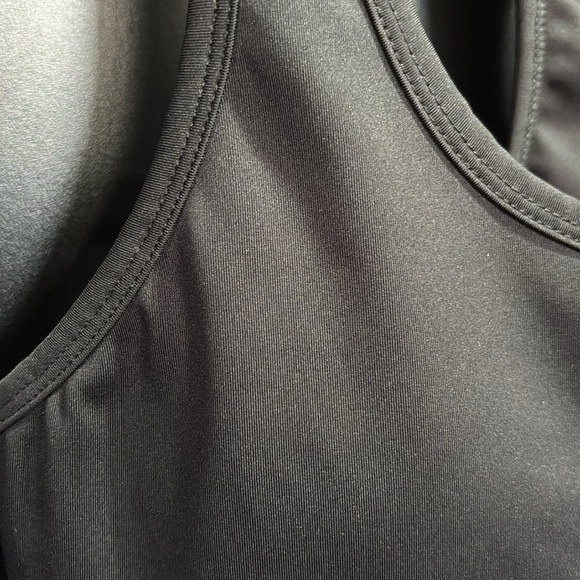 Calvin Klein Performance stretch racerback scoop neck,crop,removable pads - Picture 3 of 6